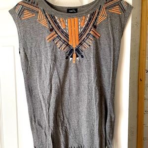 Size M. Cami. See through shirt. Sleeveless shirts. Excellent conditions.